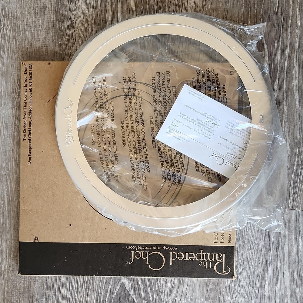 Pampered Chef Metal Pie Crust Shield NWT